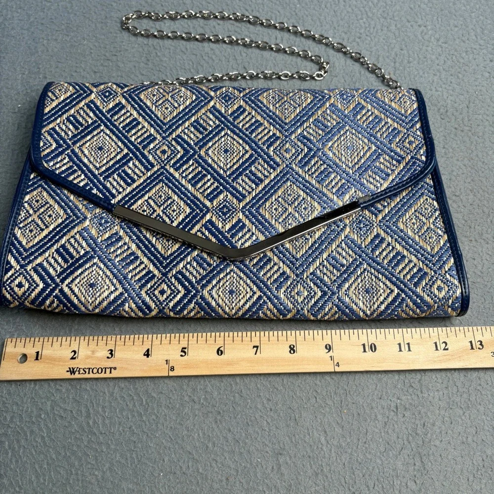 Poppie Jones Navy Blue Tan Woven Straw Geometric Envelope Clutch Chain Strap